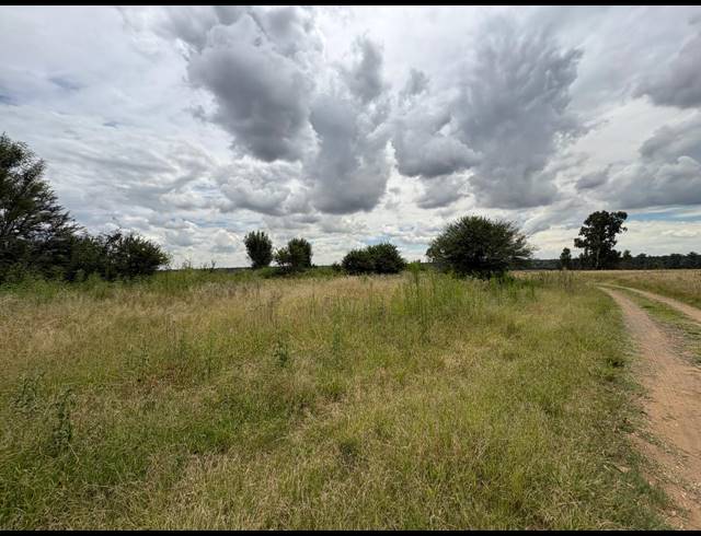 1,995M² VACANT LAND FOR SALE IN VAALPARK